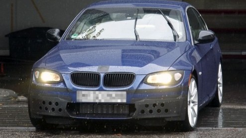 Heel verrassend is het niet, maar wie in de markt is voor een nieuwe 3-serie Coup of Cabriolet wordt volgend jaar op zijn wenken bediend. BMW brengt in navolging van de opgefriste 3-serie sedan en To