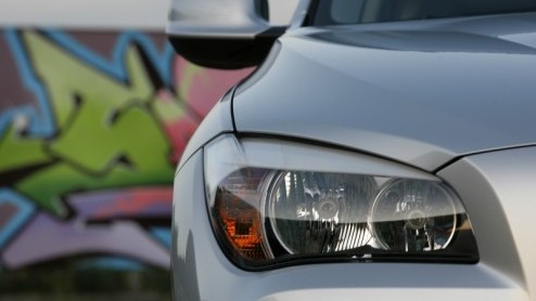 BMW komt de laatste tijd verrassend uit de hoek met nieuwe modellen. Met de excentrieke X6 nog altijd scherp op ons netvlies, en het recente startschot van de upper-class 5-GT laat het merk zien er ge