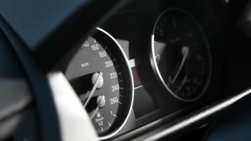 BMW komt de laatste tijd verrassend uit de hoek met nieuwe modellen. Met de excentrieke X6 nog altijd scherp op ons netvlies, en het recente startschot van de upper-class 5-GT laat het merk zien er ge