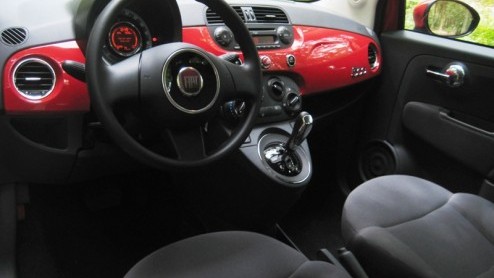 Stilstand is achteruitgang. Of toch niet? De Fiat 500 1.2 met Dualogic en Start&Stop boekt verbruikswinst bij elke stop, zonder er zelf iets voor te doen. Naast een lagere brandstofrekening levert dez