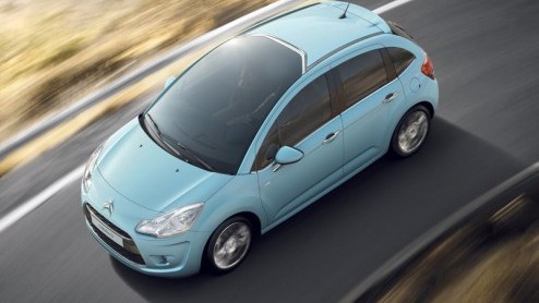 Citron heeft de vanafprijs van de Citroen C3 vrijgegeven. De nieuwe Fransoos, die vanaf maart in de showroom staat, gaat minimaal 12.990 euro kosten. Je kunt het een verrassing noemen of niet, maar d
