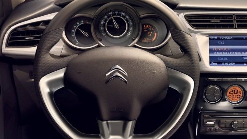 Citron heeft de vanafprijs van de Citroen C3 vrijgegeven. De nieuwe Fransoos, die vanaf maart in de showroom staat, gaat minimaal 12.990 euro kosten. Je kunt het een verrassing noemen of niet, maar d