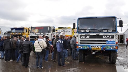 De Dakar Preproloog op het Eurocircuit in Valkenswaard stond dit jaar in het teken van de alom gerespecteerde Jan de Rooy, die op 66-jarige leeftijd een punt zet achter zijn rally-carrire. De financi