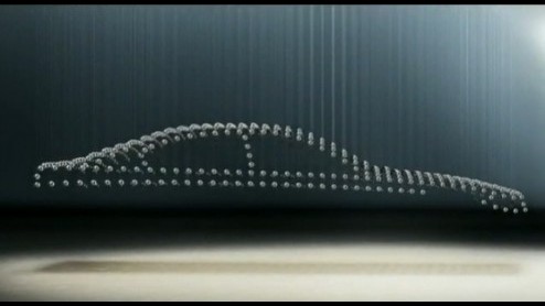 Nog een paar uur dan is het zo ver: BMW presenteert vanavond om 20.00 uur de nieuwe 5-serie. Om ons tenenkrommend op te warmen hebben de Duitsers een teaser vrijgegeven. Kijk, luister en huiver. Updat
