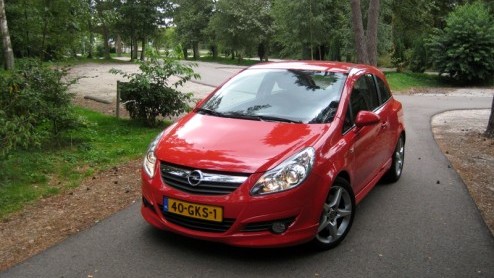 De meest sportieve modellen van Opel zijn tegenwoordig langs het Opel Performance Center (OPC) gestuurd. En dat terwijl we ons nog heel goed de GSi voor de geest kunnen halen, het label waarmee de D