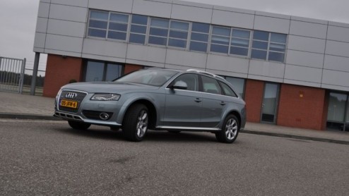 Audi heeft een jaar of wat geleden samen met Volvo een nieuw ras gecreerd, dat van de moddercombi. Met respectievelijk de A6 Allroad en XC70 kun je namelijk aardig uit de voeten op een blubberig za