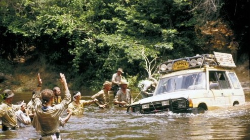 Feest bij Land Rover. De talentrijke Discovery viert zijn 20e verjaardag in de familie. Als werkpaard, trekauto, off-road expert, statussymbool of politieauto. Deze mijlpaal valt net na de introductie