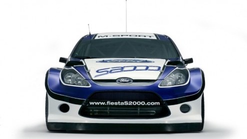 Tweehonderdtachtig pk, permanente vierwielaandrijving en een uitgebouwde body, dat is het DNA van de nieuwe Ford Fiesta S2000. Rennen richting de dealer heeft echter geen zin.
