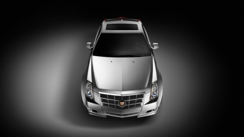 Het is zover. De langverwachte Cadillac CTS Coup ziet in het voorjaar van 2010 het levenslicht in eigen land. Na beelden van het studiemodel brengen de Amerikanen nu de productieversie in vol ornaat