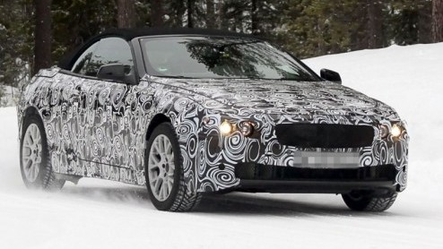 Vandaag krijgen opnieuw zicht op de nieuwe BMW 6-serie. Ditmaal ondergaat de Cabriolet-variant intensieve wintertests in de sneeuw. Wat zullen de testrijders een plezier hebben! Veel nieuws onder de