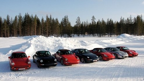 Porsche-rijders die kiezen voor winterbanden kunnen uiteraard bij hun Porsche Center terecht. Sinds kort heeft het merk ook voor de zogenaamde youngtimers en klassieke modellen speciaal goedgekeurd wi