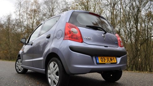 Leuk h, al die dikke autos rijden?! Een veelgehoorde reactie van vrienden en kennissen, die uiteraard ook allemaal een rondje mee willen rijden als er een snelle (en liefst dure) auto op de stoep st