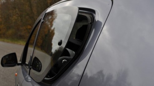Leuk h, al die dikke autos rijden?! Een veelgehoorde reactie van vrienden en kennissen, die uiteraard ook allemaal een rondje mee willen rijden als er een snelle (en liefst dure) auto op de stoep st