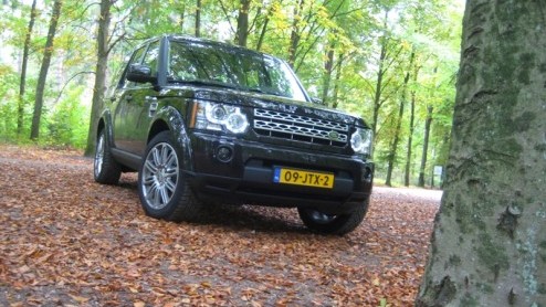 Golden retrievers, een bosrijke omgeving, paardentrailers en vrijbuiters, het zijn de voor de hand liggende elementen die onlosmakelijk worden verbonden met de Land Rover Discovery. De Britten hebben