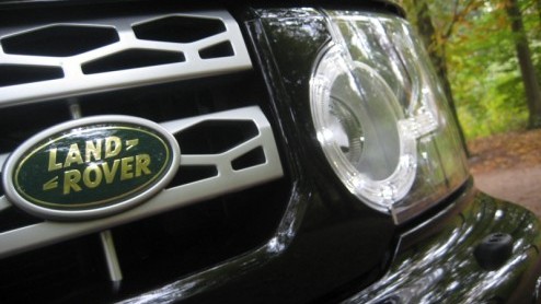 Golden retrievers, een bosrijke omgeving, paardentrailers en vrijbuiters, het zijn de voor de hand liggende elementen die onlosmakelijk worden verbonden met de Land Rover Discovery. De Britten hebben