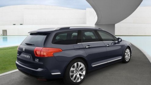 Citron heeft zich inmiddels klaargestoomd voor nieuwe motoren in de C5. Het zijn de 1.6 THP en 2.0 HDiF diesel met 163 pk. Geheel volgens de trend zijn het staaltjes downsizing die ondanks een lage