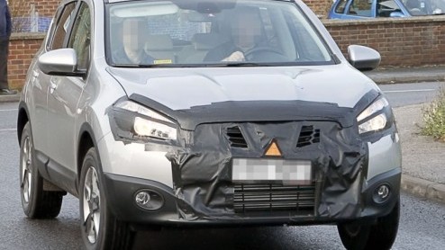 Nissan heeft met de Qashqai een regelrechte hit. Het motto never change a winning team is echter niet aan deze populaire crossover besteed. Deze verse beelden bewijzen dat de Japanners een nieuwe pl