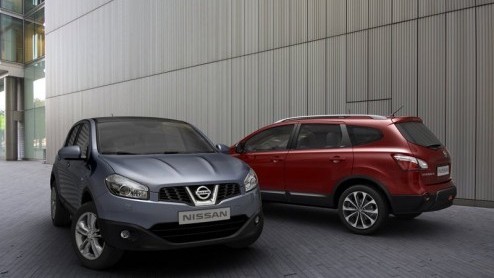 Goed nieuws! Kort na de spionagebeelden is het eindresultaat van de Nissan Qashqai facelift opgedoken. Zoals verwacht ziet de populaire crossover een nieuwe neus tegemoet en hebben de Japanners ook de