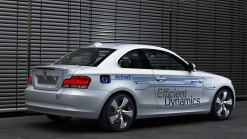 Met de introductie van de Mini E heeft BMW feitelijk alle techniek in huis ook eigen modellen van een elektrische aandrijflijn te voorzien. Daarom presenteert het concern nu de BMW Concept ActiveE, ee