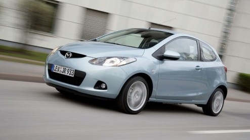 Met ingang van 1 januari 2010 treden de nieuwe overheidsmaatregelen omtrent de autobelasting in. Dat heeft gevolgen voor de prijskaartjes van vele modellen. Mazda grijpt dit moment aan om een nieuw in
