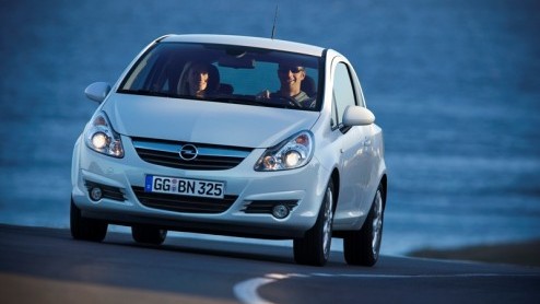 Nadat Volkswagen en Ford zijn gestart met af-fabriek LPG-modellen, is het nu de beurt aan Opel. Het merk levert voortaan een Corsa, Astra Stationwagon of Zafira ecoFLEX op autogas, dat scheelt immers 