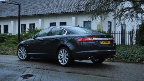 Sinds het aantreden van Ian Cullum, het opperhoofd van de Jaguar designafdeling, worden de modellen op zijn zachtst gezegd anders vormgegeven. De doorgaans op leeftijd verkerende Jaguar-bestuurder m