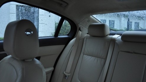 Sinds het aantreden van Ian Cullum, het opperhoofd van de Jaguar designafdeling, worden de modellen op zijn zachtst gezegd anders vormgegeven. De doorgaans op leeftijd verkerende Jaguar-bestuurder m