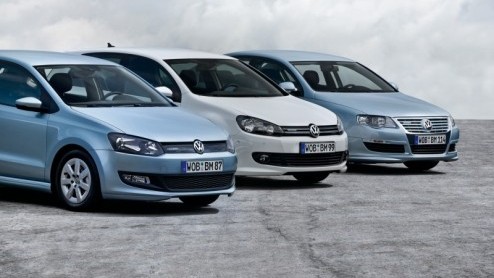 De zuinigheidskampioen van Volkswagen gaat in de verkoop. Per direct opent het dealer de orderboeken van de nieuwe Polo BlueMotion, die vanaf maart wordt uitgeleverd. Met een verbruik van slechts 3.3l