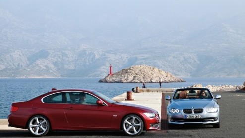 In het voorjaar is het dan zo ver. Naast de komst van de compleet nieuwe 5-serie presenteert BMW de gefacelifte versies van de 3-serie Coupe en Cabriolet. De tweedeursvarianten volgen ruim nadat de 3-