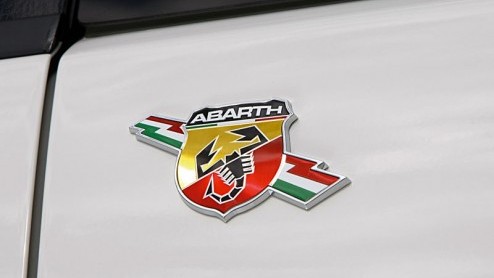 Sportief nieuws over het Italiaanse merk Abarth. De sportieve tak van de Fiat Group krijgt er in het eerste kwartaal van dit jaar meer dealers bij, zodat voortaan geen enkele regio in NL verstoken is 