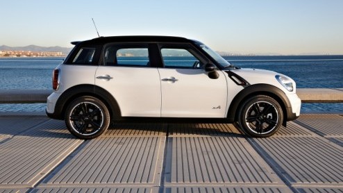 Het kan soms snel gaan. Nadat gisteren officieel beeldmateriaal van de nieuwe MINI Countryman was uitgelekt, geeft de importeur vandaag voor het eerst tekst en uitleg. Wanneer het vierde Mini-model di