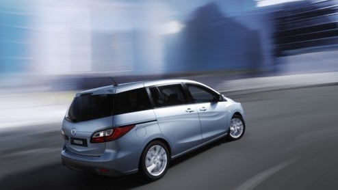 Mazda presenteert op de komende Autosalon van Genve de compleet nieuwe Mazda5, een wereldpremire voor deze populaire midi-MPV voor Europese gezinnen met een actieve levensstijl. Om ons niet langer i