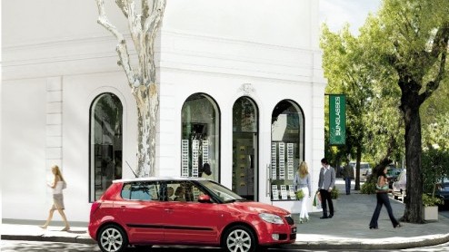 Wie in de markt is voor een nieuwe Fabia kan rennen naar de Skoda-dealer. Daar staat namelijk een extra aangeklede, maar scherp geprijsde Fabia Sprint Hatchback en Combi. Je kunt 'm bestellen in vele