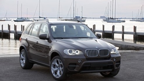 Dat BMW de X5 een facelift gaat geven, was geen nieuws meer. Een kleine verrassing is wel dat de details van de verjongingskuur vroegtijdig beschikbaar zijn. BMW laat alvast alle informatie los, voord