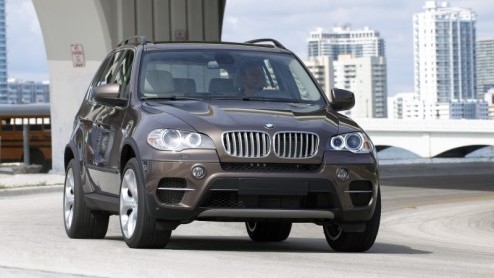 Dat BMW de X5 een facelift gaat geven, was geen nieuws meer. Een kleine verrassing is wel dat de details van de verjongingskuur vroegtijdig beschikbaar zijn. BMW laat alvast alle informatie los, voord