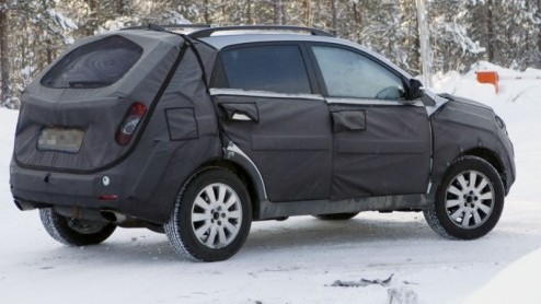 In onze regio is het merk SsangYong zo goed als uitgestorven, maar dat betekent niet dat we van de Koreanen niets meer horen en zien. Tijdens wintertests in Zweden reed namelijk een nieuwe crossover v