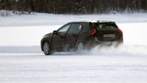 Volvo maakt er geen geheim van dat er op basis van de nieuwe S60 ook een stationwagon verschijnt. Het model krijgt de naam V60 en wordt eind dit jaar gelanceerd in Parijs. Voordat dat zover is hebben