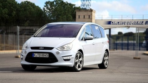 Ford heeft in het MPV-segment een flinke vinger in de pap, met dank aan de C-MAX, S-MAX en Galaxy. De meest compacte telg verschijnt dit jaar in compleet nieuwe gedaante, voor het grotere duo hebben d