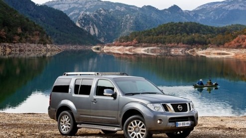 Nissan heeft op de Autosalon van Genve bijzonder veel nieuws te melden. Naast de presentatie van de vernieuwde Qashqai en de elektrisch aangedreven Leaf richten de spotlights zich voor het eerst op e