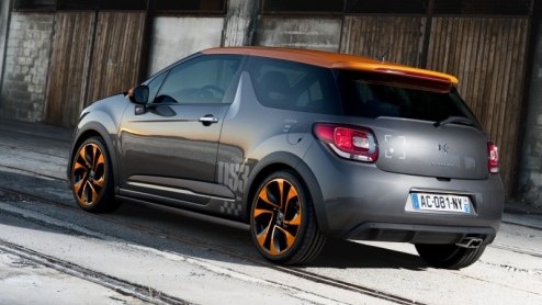 Citron trakteert ons na de successen in de autosport op de Citron DS3 Racing, een bijzonder snelle 200 pk hot hatch voor op het publieke asfalt. Het is weliswaar nog een concept car, maar de Fransen