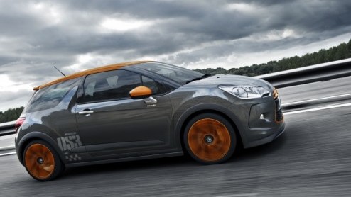 Citron trakteert ons na de successen in de autosport op de Citron DS3 Racing, een bijzonder snelle 200 pk hot hatch voor op het publieke asfalt. Het is weliswaar nog een concept car, maar de Fransen