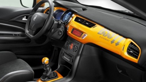 Citron trakteert ons na de successen in de autosport op de Citron DS3 Racing, een bijzonder snelle 200 pk hot hatch voor op het publieke asfalt. Het is weliswaar nog een concept car, maar de Fransen