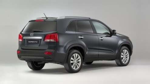 Na het succes van de eerste generatie Sorento op grijs kenteken kan een bedrijfsversie op basis van het nieuwe model niet uiblijven. Ondernemers kunnen kiezen uit de 2.4 benzine of 2.2 CRDi dieselmoto