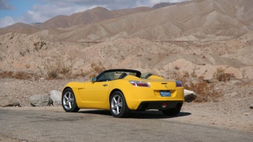 Kent u hem nog, die leuke mini-Corvette die als Opel GT in de jaren zestig furore maakte? Opel wekt hem weer tot leven in een nieuwe, even smakelijke gedaante. Het is nu een echte roadster, want hij k
