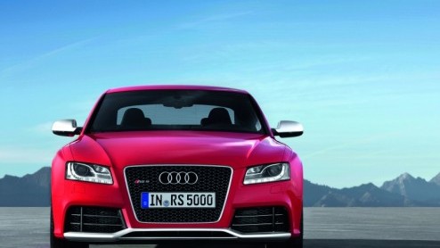 De trossen kunnen los! Audi toont alvast het topmodel uit de A5-reeks, de RS5. De 450 pk sterke spierbundel met aangescherpte quattrotechniek en nieuwe S tronic transmissie staat als Coupe in Genve e