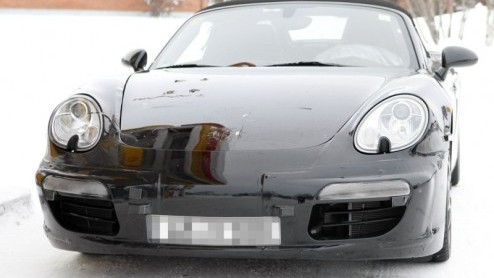 Dat Porsche onlangs nog de Boxster Spyder heeft gentroduceerd, betekent niet dat men in Zuffenhausen stil hoeft te zitten. De Duitsers zijn al intensief bezig de volgende generatie Spyder aan de tand