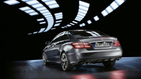 De echt sportieve modellen van Mercedes rollen van de band met een AMG-behandeling. Voor wie die outfit (en het bijbehorende kostenplaatje) of zelfs de losse accessoires iets te veel van het goede is,