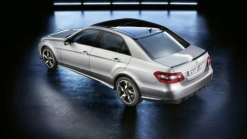 De echt sportieve modellen van Mercedes rollen van de band met een AMG-behandeling. Voor wie die outfit (en het bijbehorende kostenplaatje) of zelfs de losse accessoires iets te veel van het goede is,