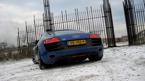 Bij Audi is de R8 ht rasechte paradepaard van de familie, in 2006 'geboren' uit de vele successen in de legendarische Le Mans races. Een supersportwagen met V8 die tot absolute topprestaties in staat