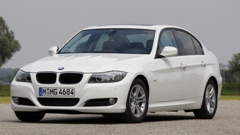 De prijzen van de vernieuwde BMW 3 Serie Coup en Cabrio en van de BMW X5 zijn bekend. Goed nieuws, die zijn ondanks de vernieuwingen en de nog krachtigere motoren zijn de prijzen over de gehele linie